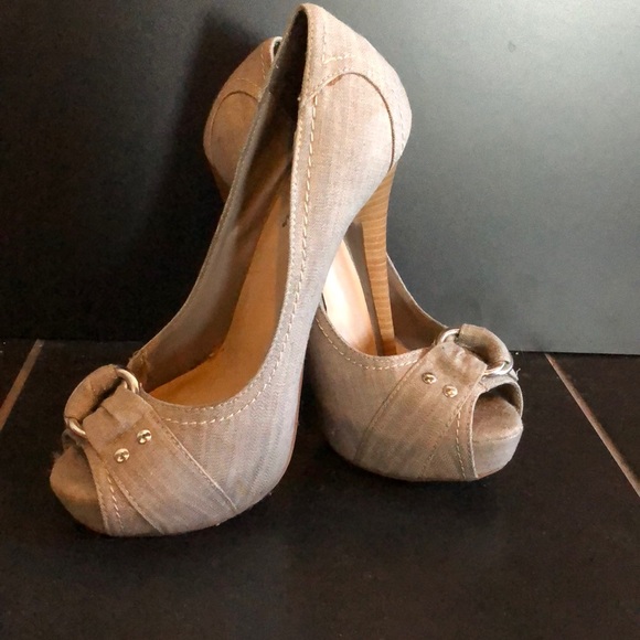 Shoes - Picture 7 of 7